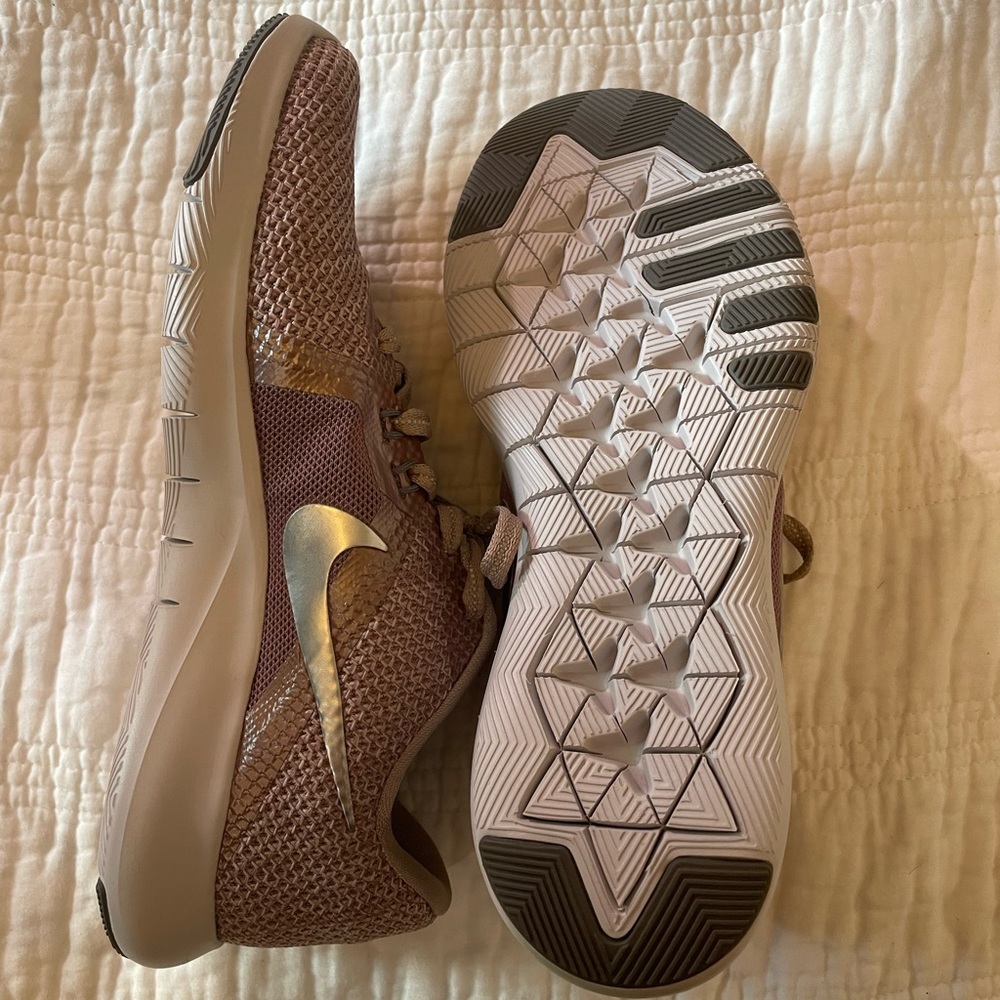 Pink Nike Flex TR8 shoes, size 6.5